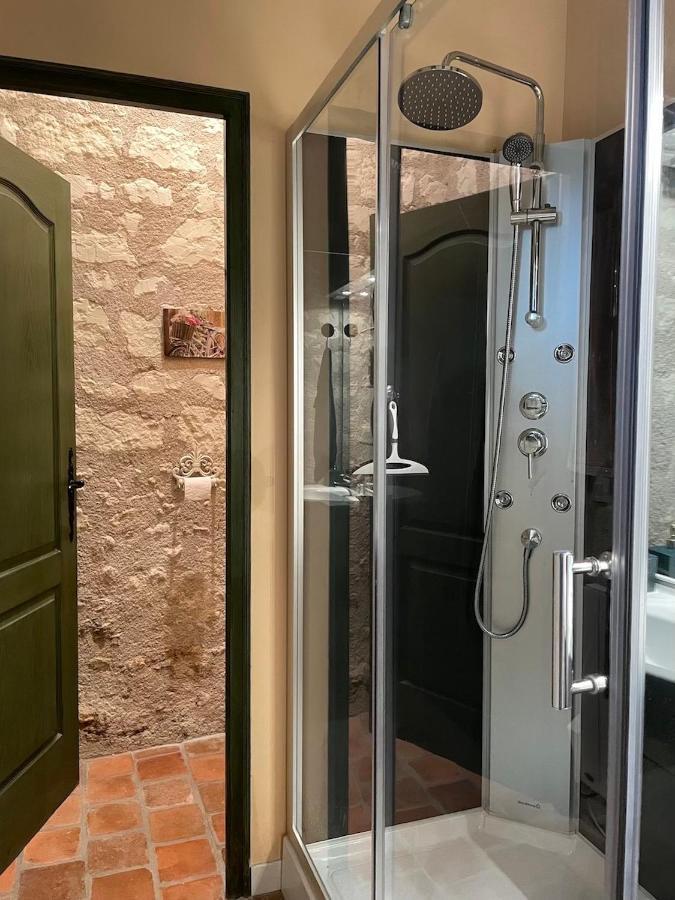 Hotel Le Relais, La Dormance, Le Bois Dormant Châteauvieux Esterno foto