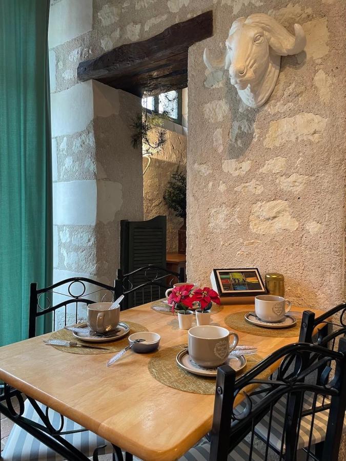 Hotel Le Relais, La Dormance, Le Bois Dormant Châteauvieux Esterno foto