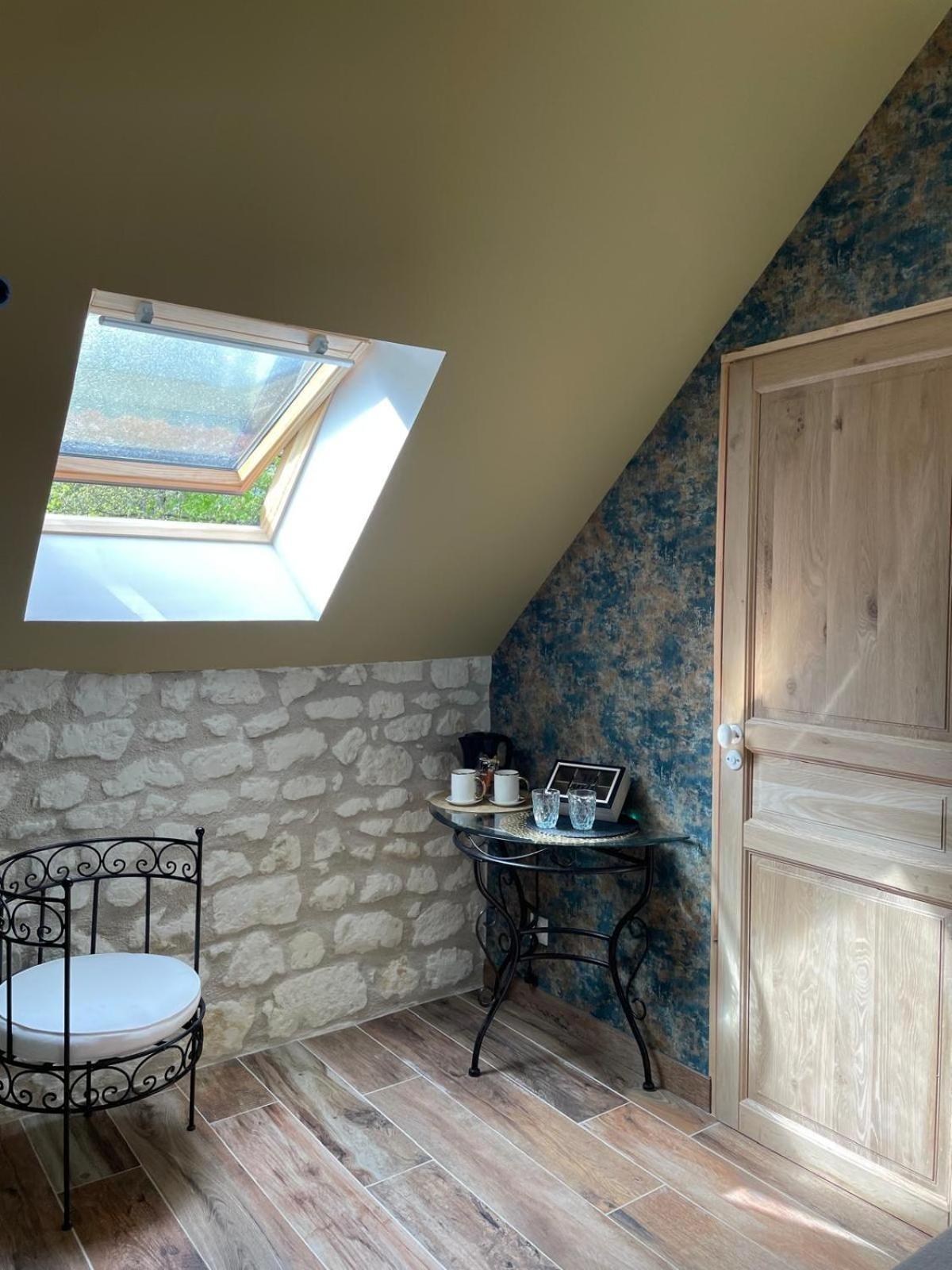 Hotel Le Relais, La Dormance, Le Bois Dormant Châteauvieux Esterno foto
